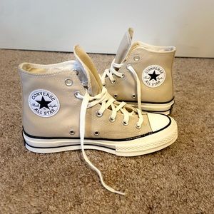 Women’s Tan Converse